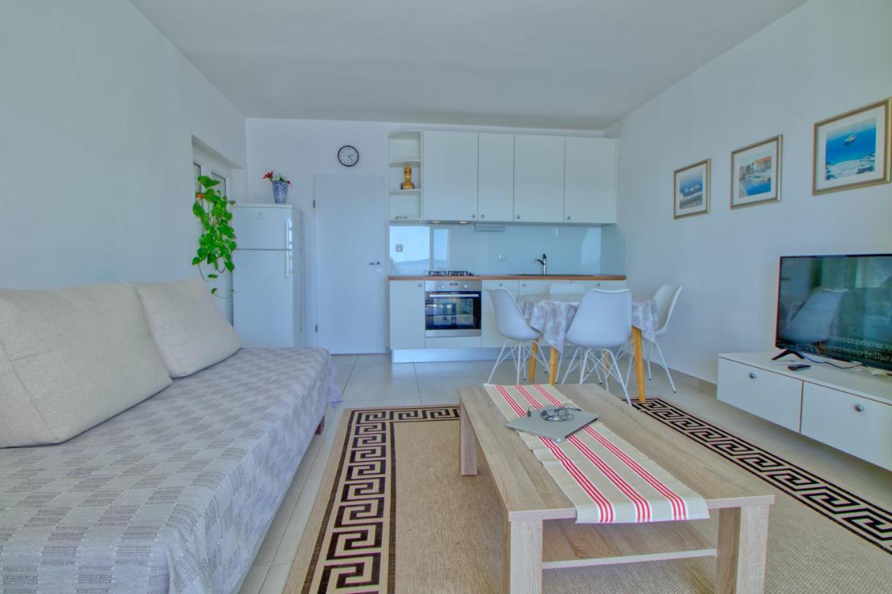 Apartments Podvorac Tribunj  Ngoại thất bức ảnh